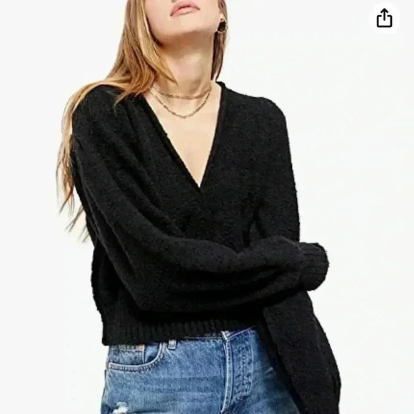 FREE PEOPLE PULL ON SWEATER BLACK SIZE SMALL - Picture 2 of 5
